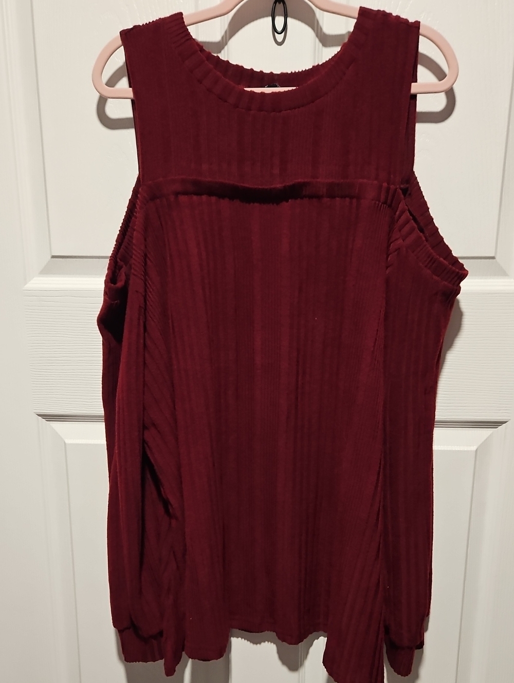 Women's Ribbed Cold-Shoulder Top - Burgundy 26